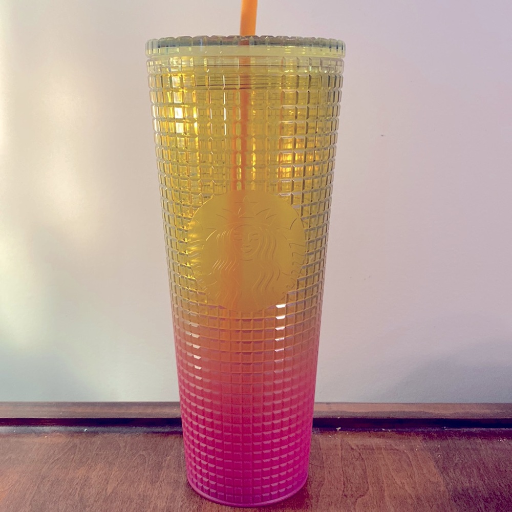 Starbucks Ombré Grid Cup